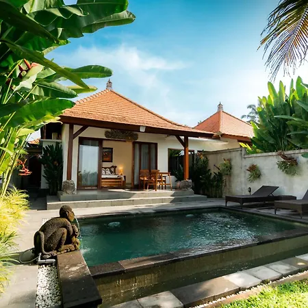 Kaki Uma Villa